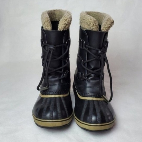 Sorel black waterproof snow boots - Picture 2 of 12
